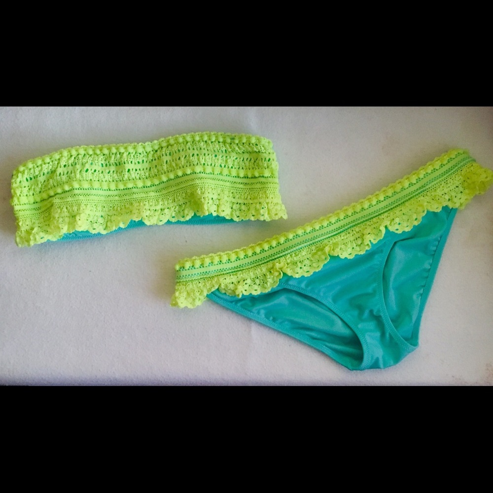 Victoria’s Secret bikini Size Small